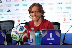 مودريتش يعود إلى ريال مدريد
